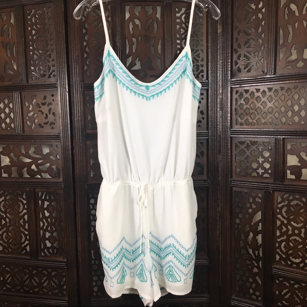 NWT Dainty Hooligan Romper